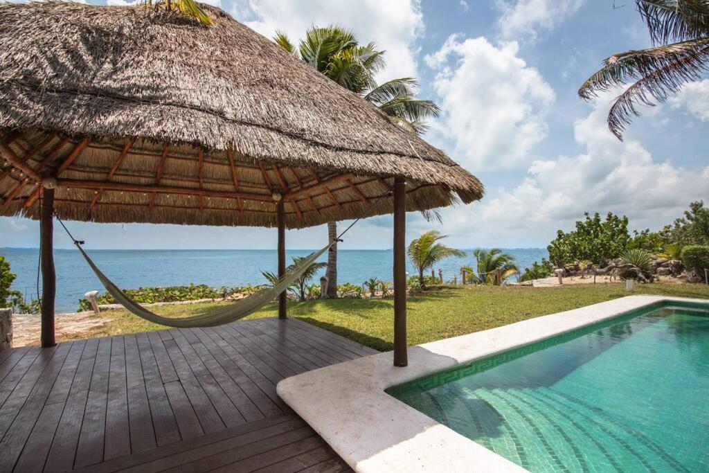 El Meco Beachfront & Private Pool Villa By Casa Paraiso Cancun Exterior photo