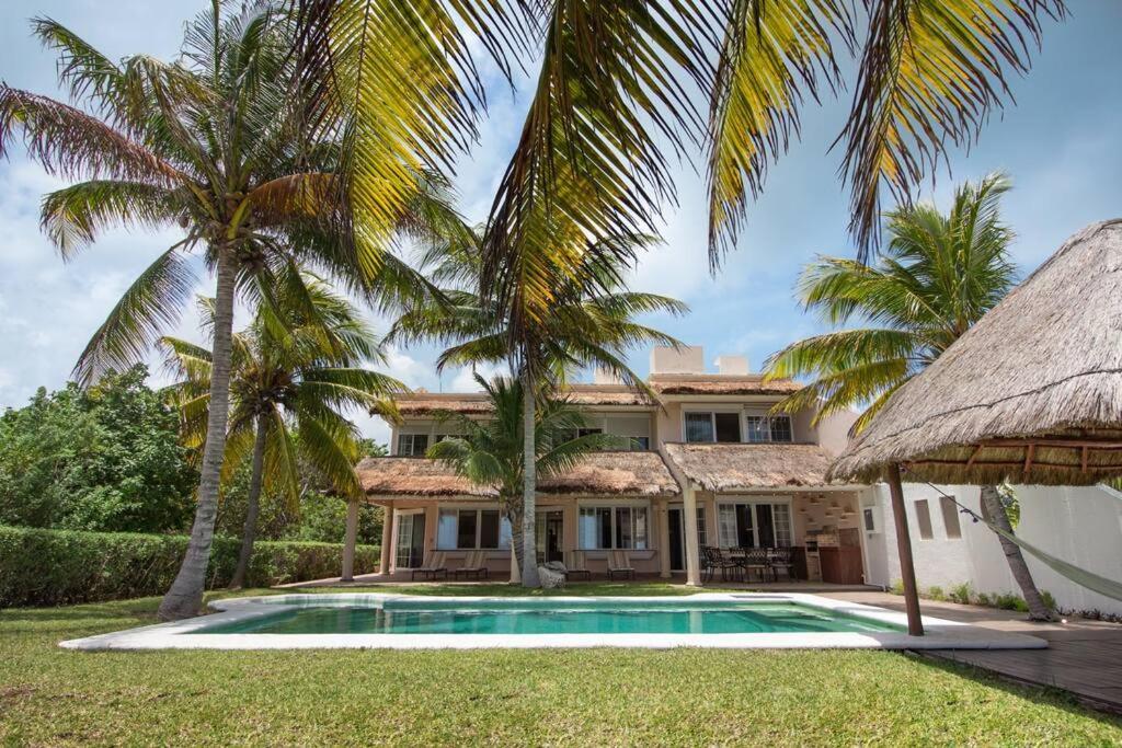 El Meco Beachfront & Private Pool Villa By Casa Paraiso Cancun Exterior photo