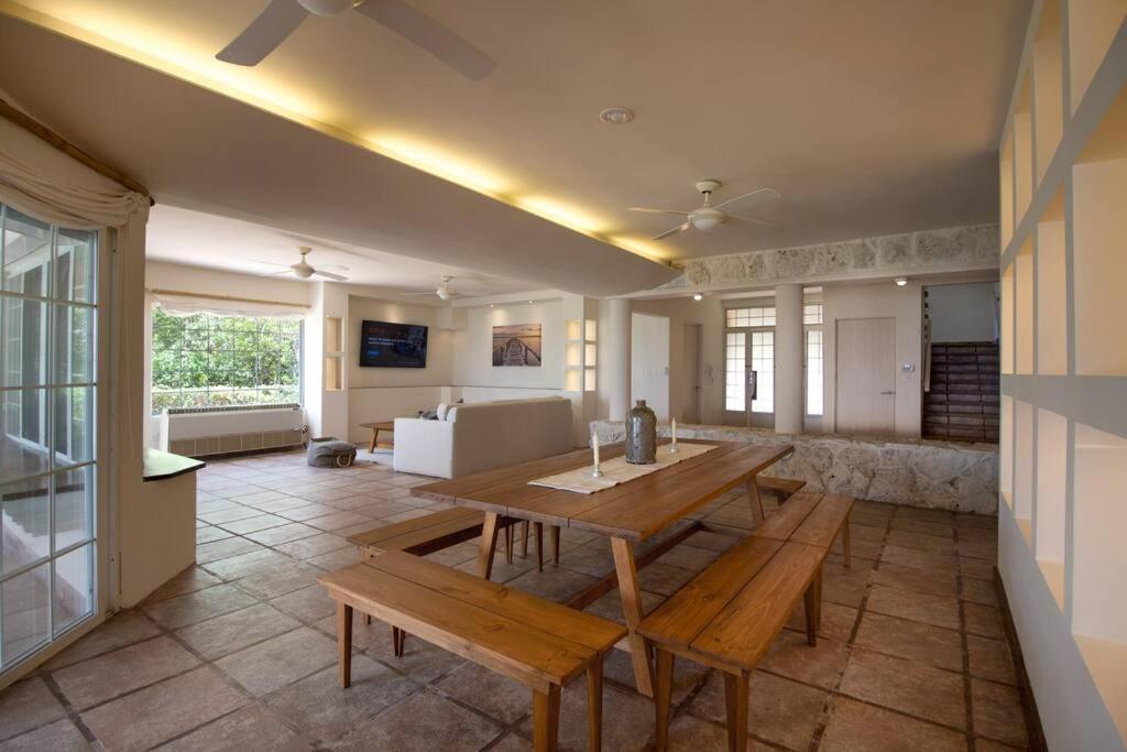 El Meco Beachfront & Private Pool Villa By Casa Paraiso Cancun Exterior photo